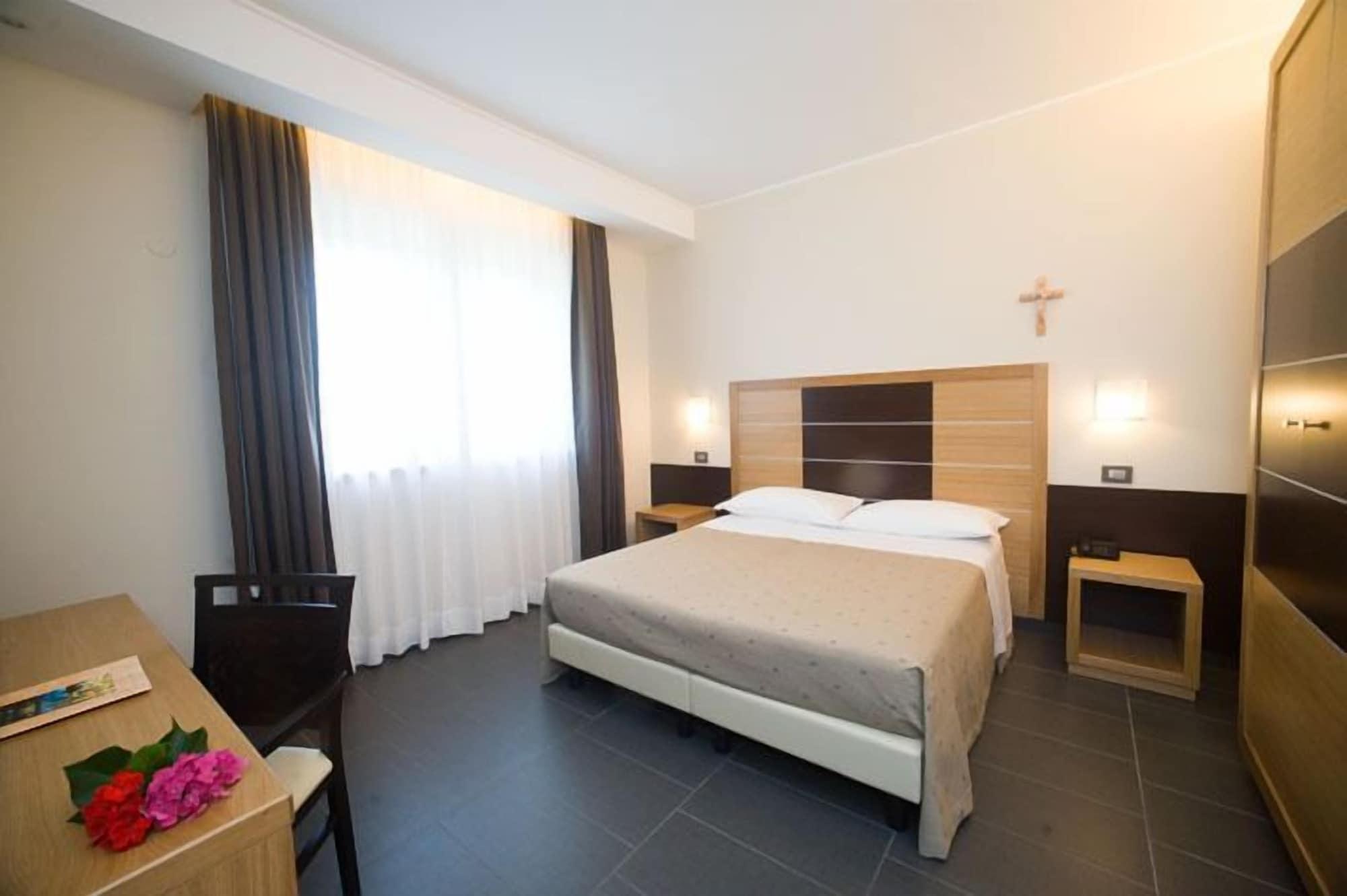 Hotel Vittoria San Giovanni Rotondo Kültér fotó