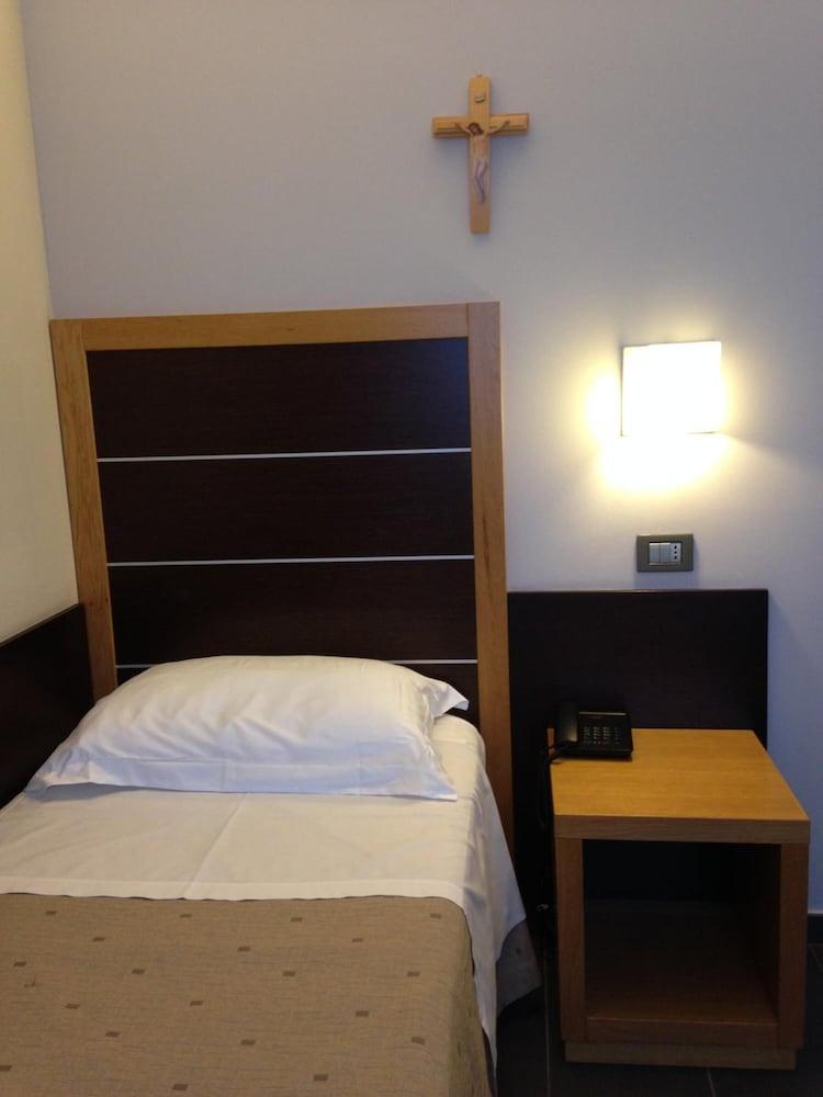 Hotel Vittoria San Giovanni Rotondo Kültér fotó