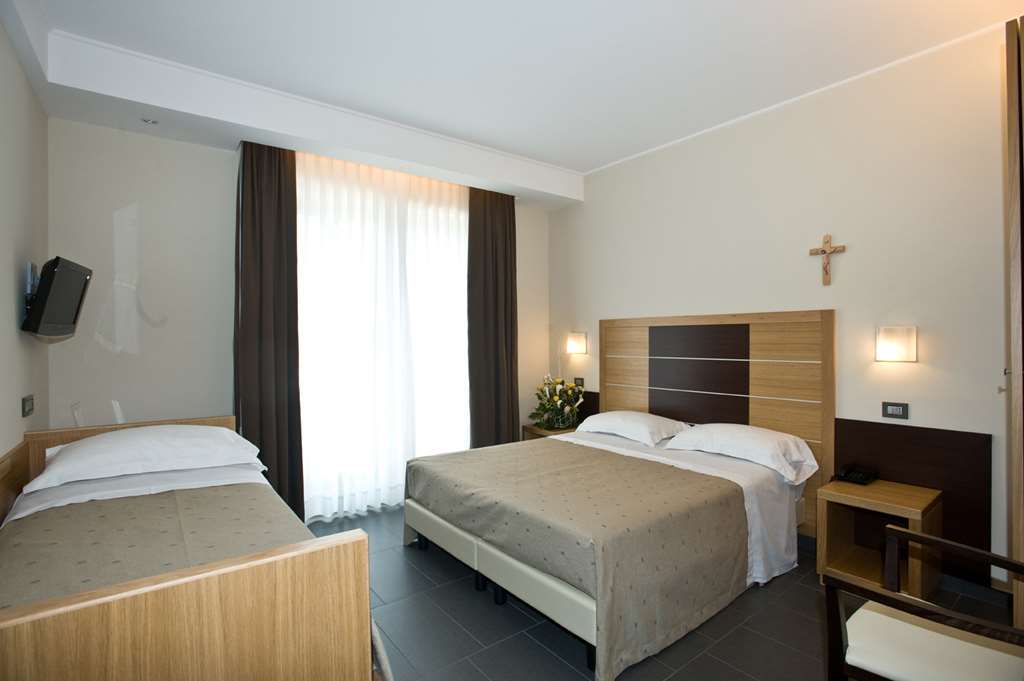 Hotel Vittoria San Giovanni Rotondo Szoba fotó